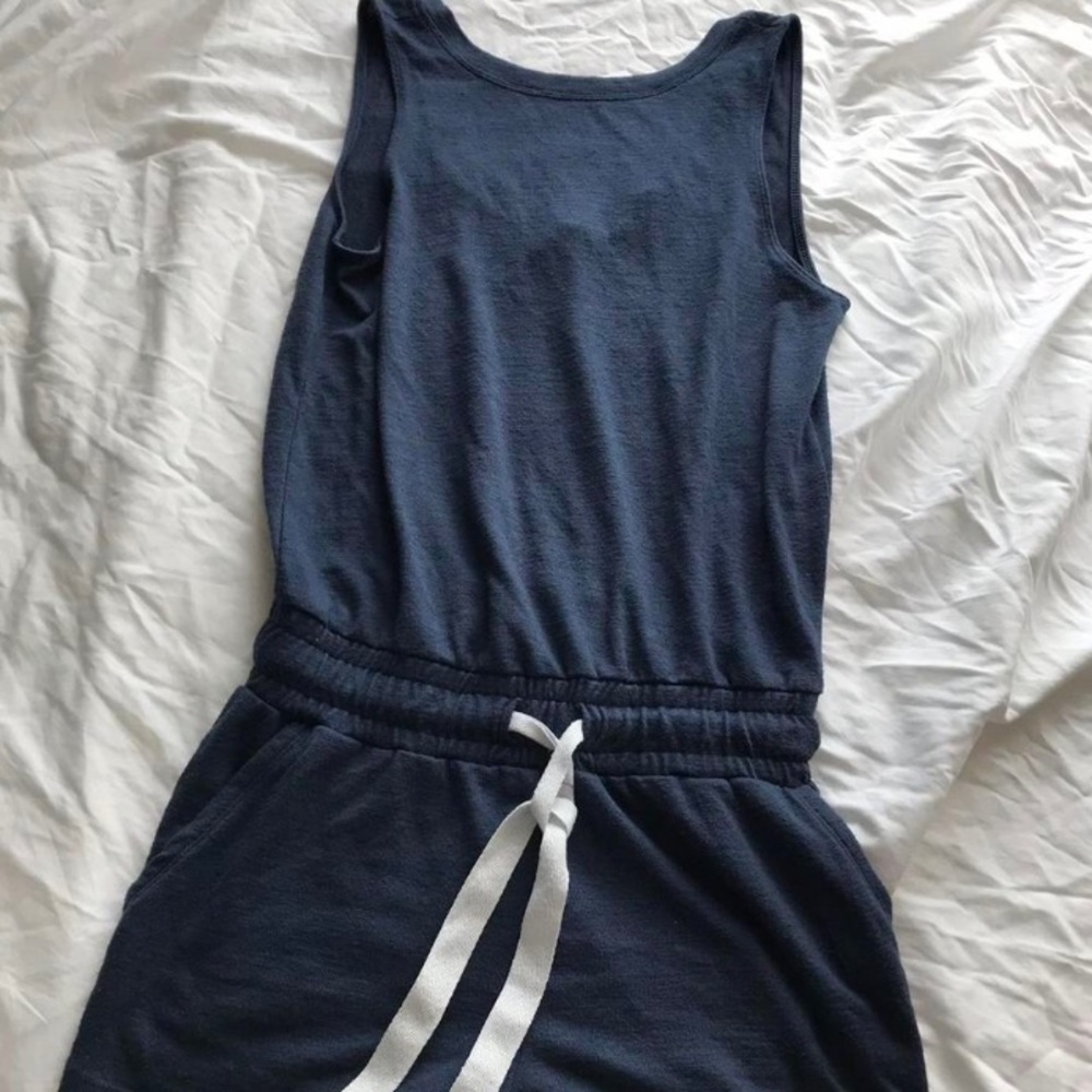 Aritzia Wilfred Free soft navy romper - XXS